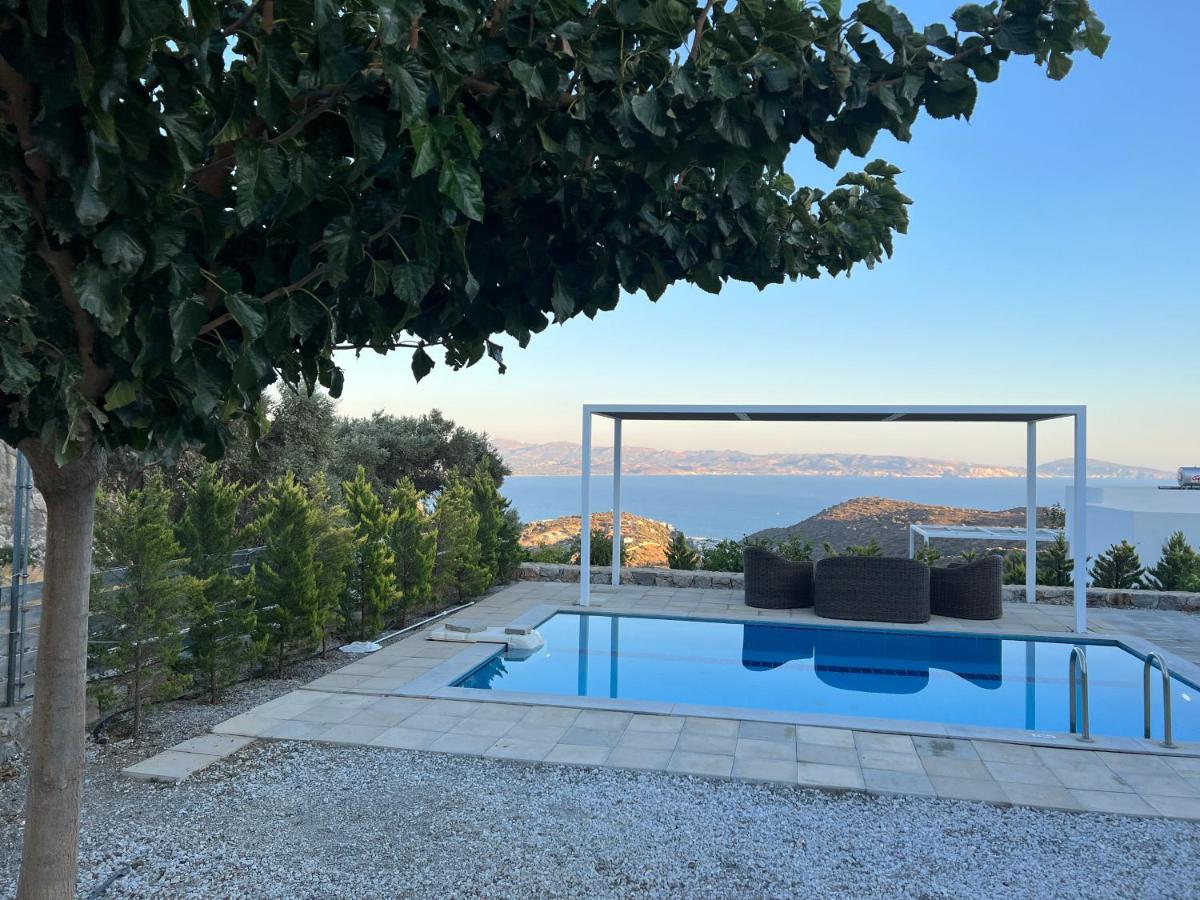 Evgoro Luxury Suites Agia Galini  Exterior photo